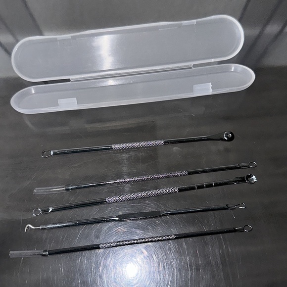 Skin care 5 pieces tools set with a case, brand new. - Picture 3 of 5